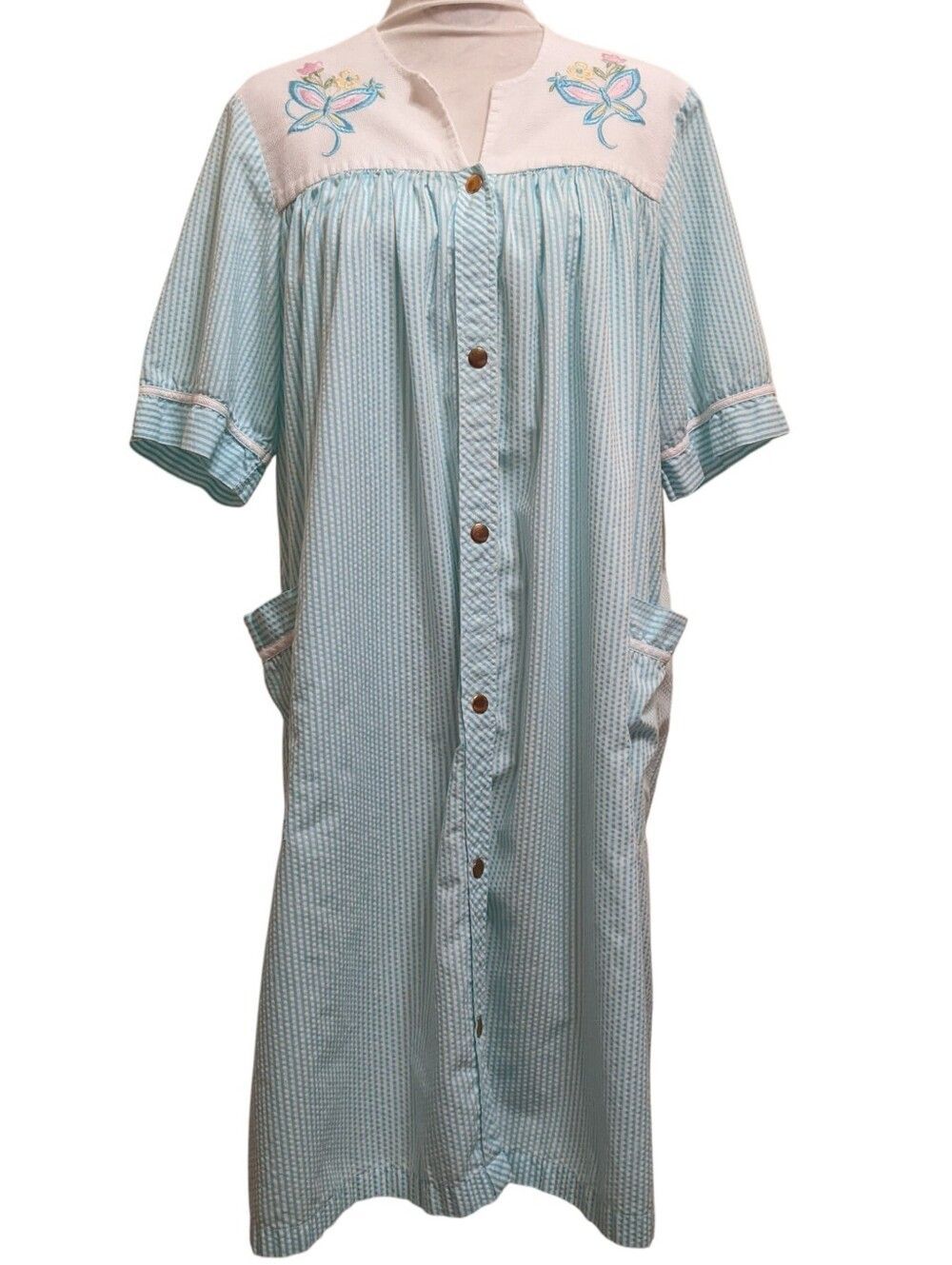 Vintage Granny House Dress Duster Seersucker Snap Front Cottage Country Medium